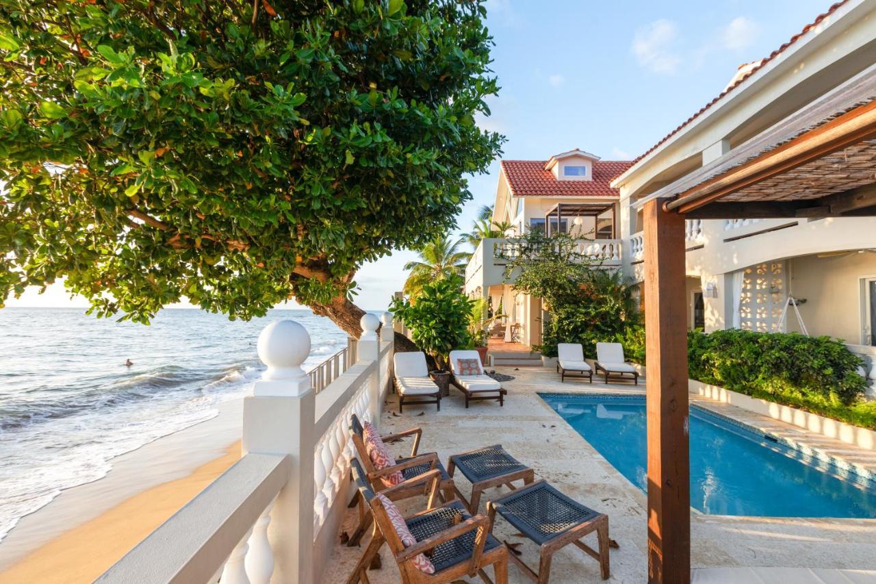 Tres Sirenas Beach Inn 林康 外观 照片