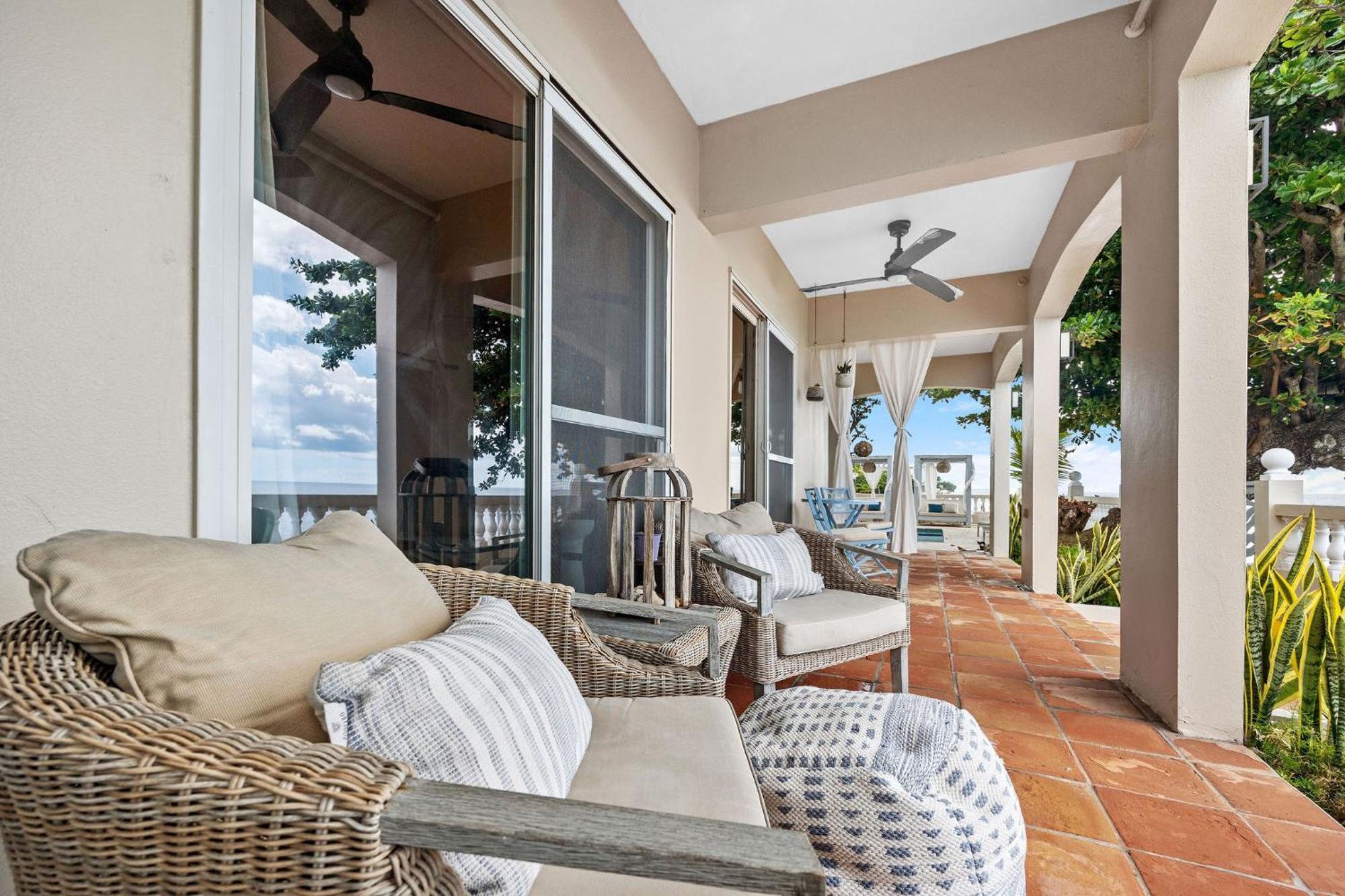 Tres Sirenas Beach Inn 林康 外观 照片