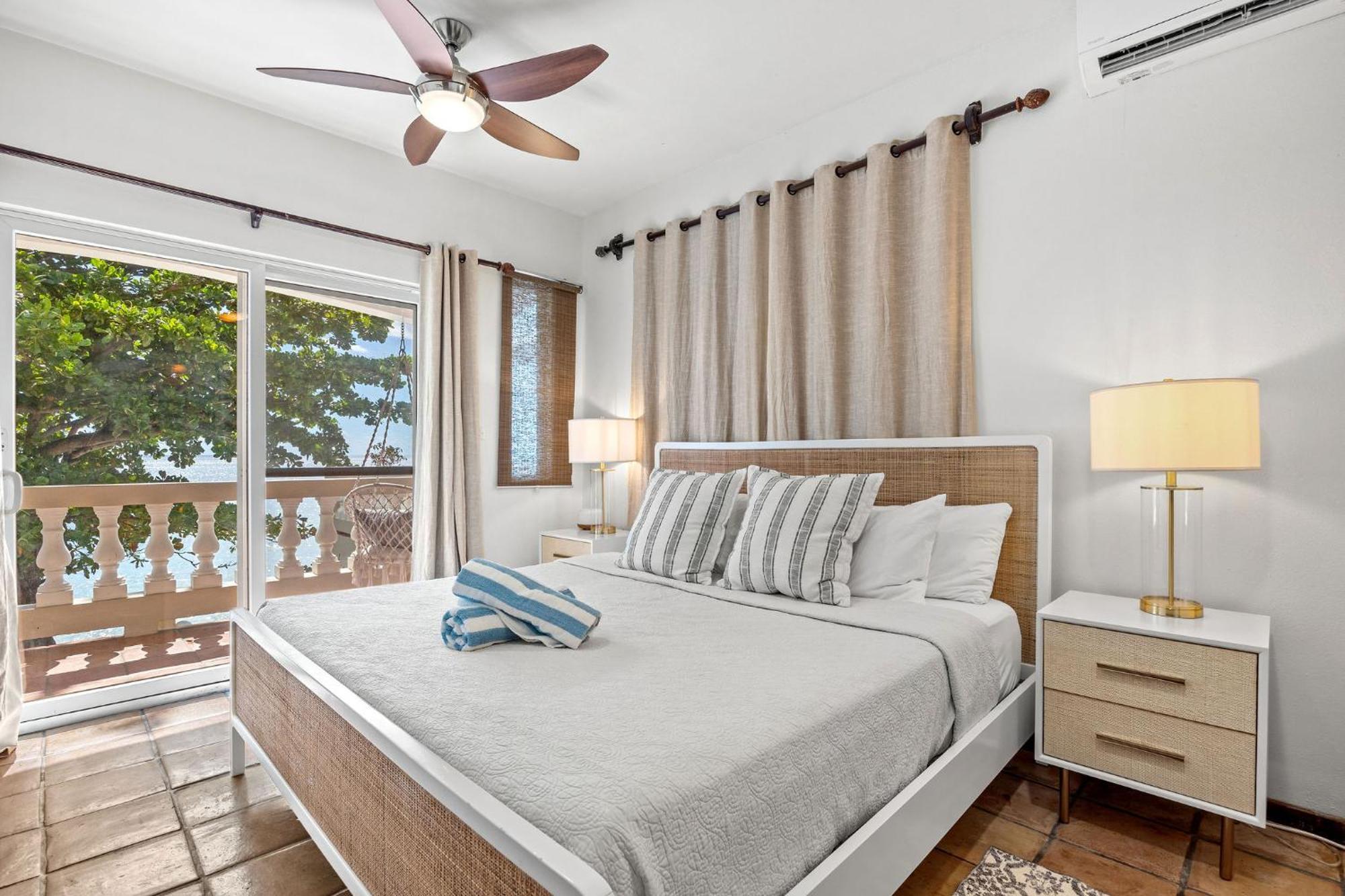 Tres Sirenas Beach Inn 林康 外观 照片