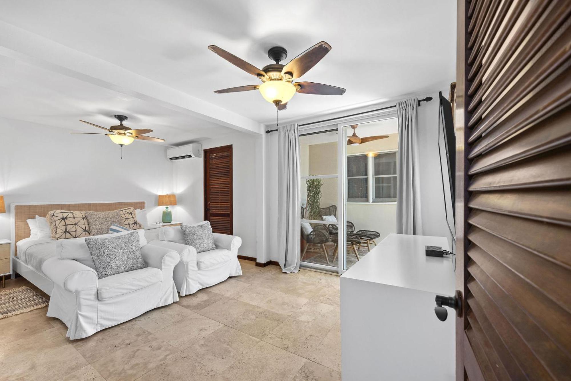 Tres Sirenas Beach Inn 林康 外观 照片